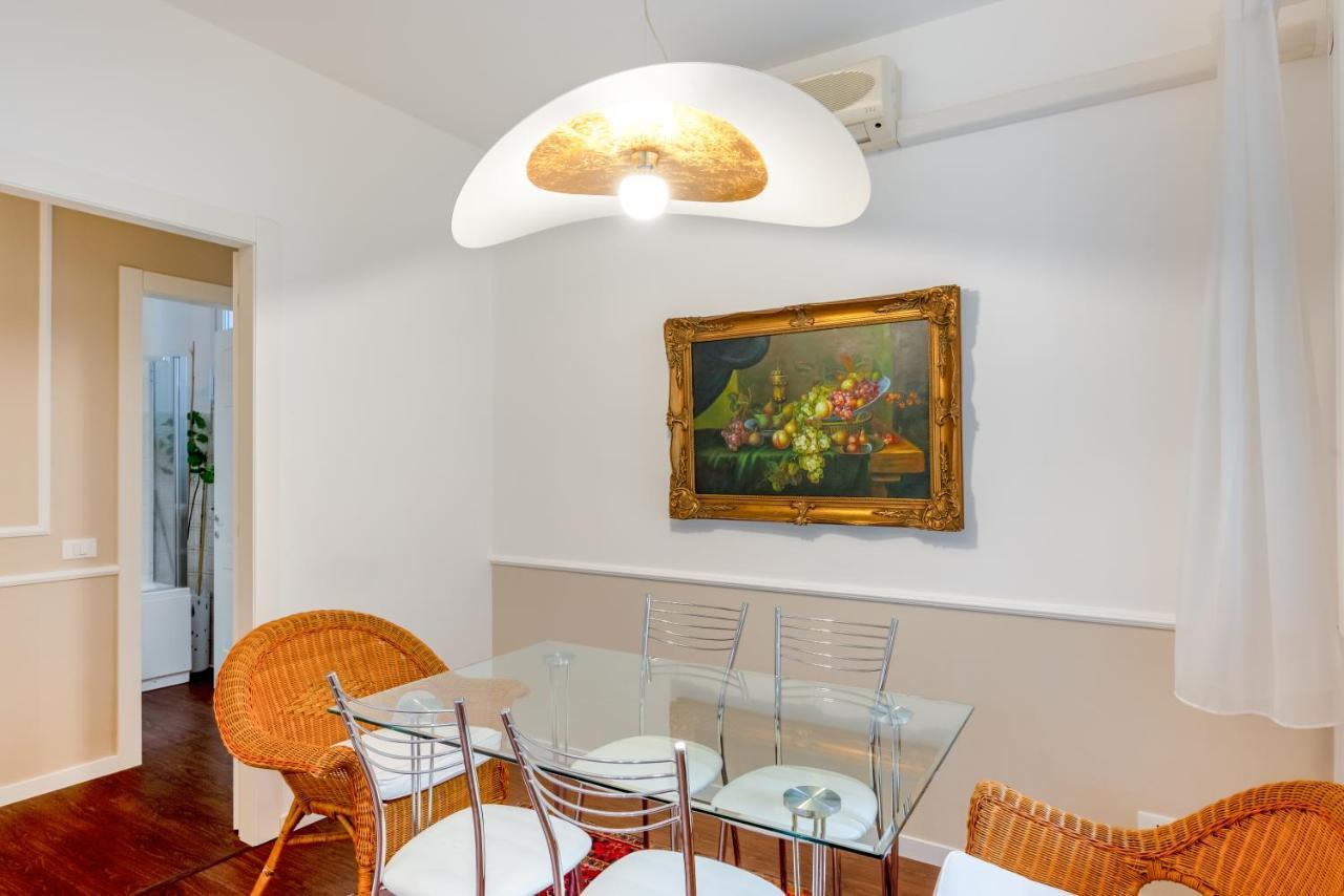 Galleria Eremitani Exclusive Elegant Apartment ปาโดวา ภายนอก รูปภาพ