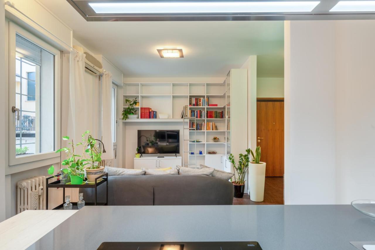 Galleria Eremitani Exclusive Elegant Apartment ปาโดวา ภายนอก รูปภาพ