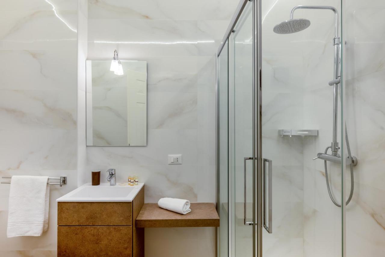 Galleria Eremitani Exclusive Elegant Apartment ปาโดวา ภายนอก รูปภาพ