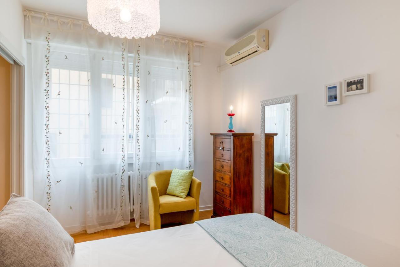 Galleria Eremitani Exclusive Elegant Apartment ปาโดวา ภายนอก รูปภาพ